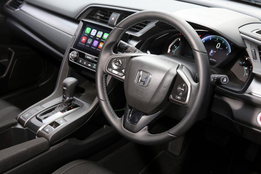 Панель приборов Honda Civic VTi-S Hatchback 2017 года  (AU) (фото 3 из 19)